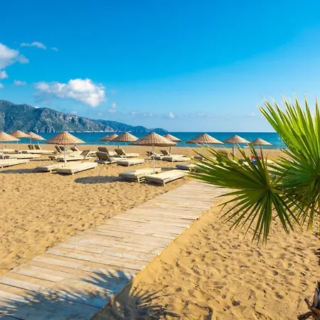 בית נופש Asli Paradise