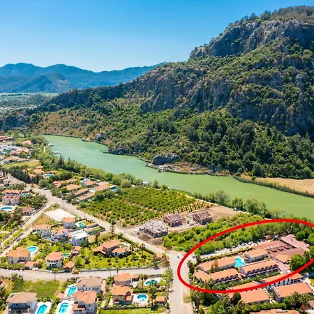 בית נופש Asli Paradise *